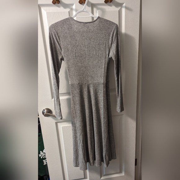 Old Navy Heather Grey & White Skater Style Wrap Dress | Size Small - Picture 6 of 8